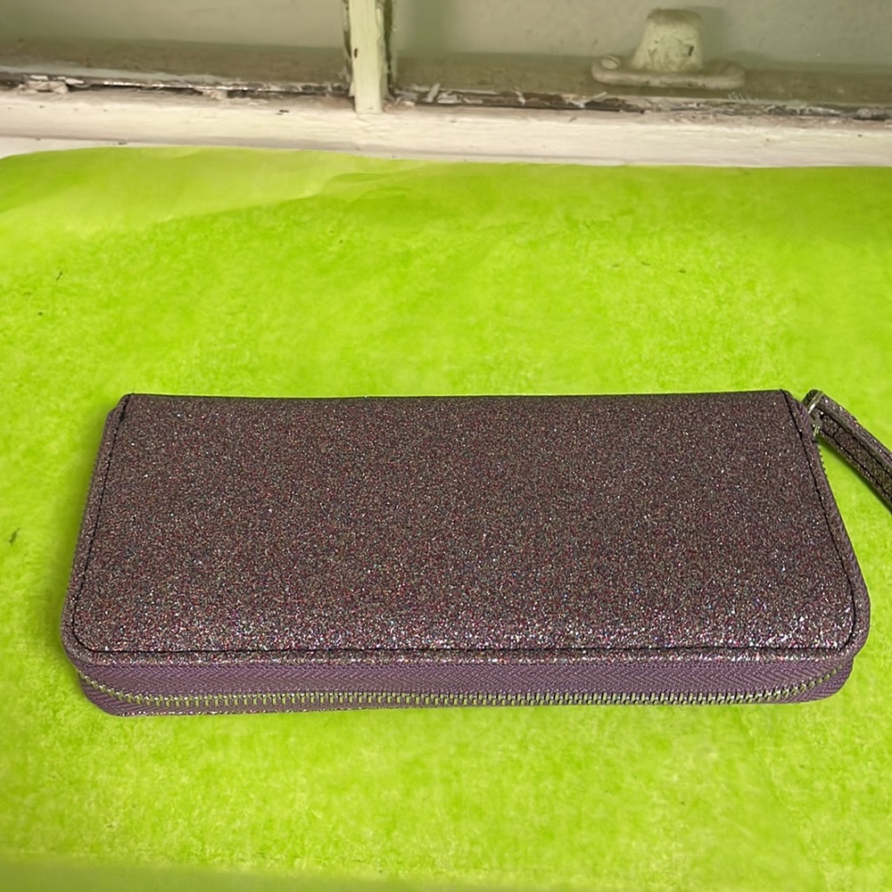 Beautiful unbranded wallet